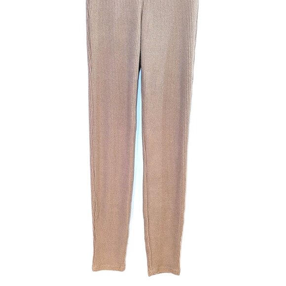 NWT Abercrombie & Fitch | Ribbed Lounge Leggings in Tan | Size Small - Picture 10 of 15